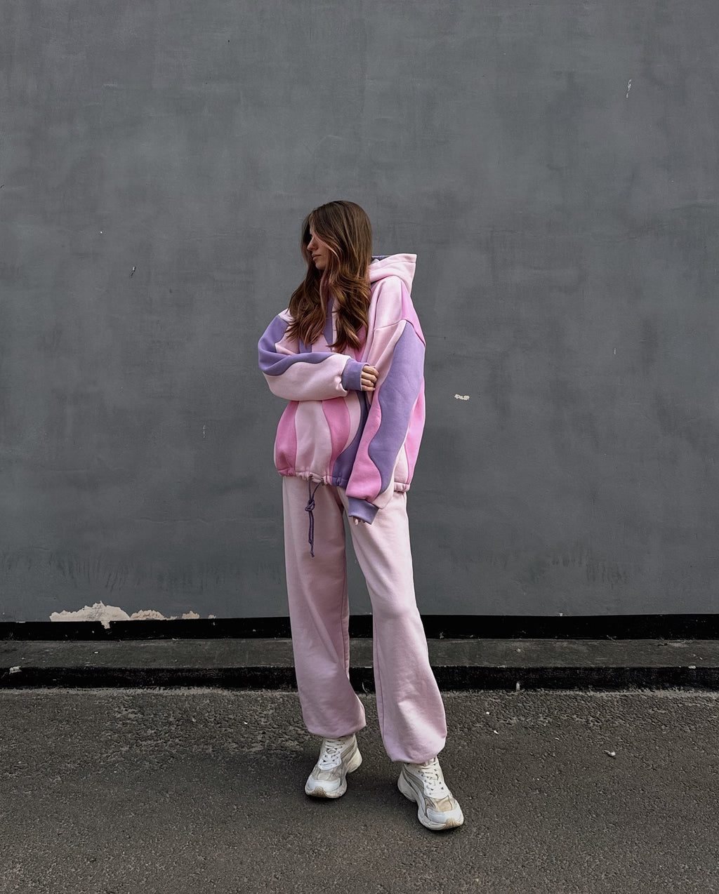 (pre-order) Klyro's Wavey Hoodie
