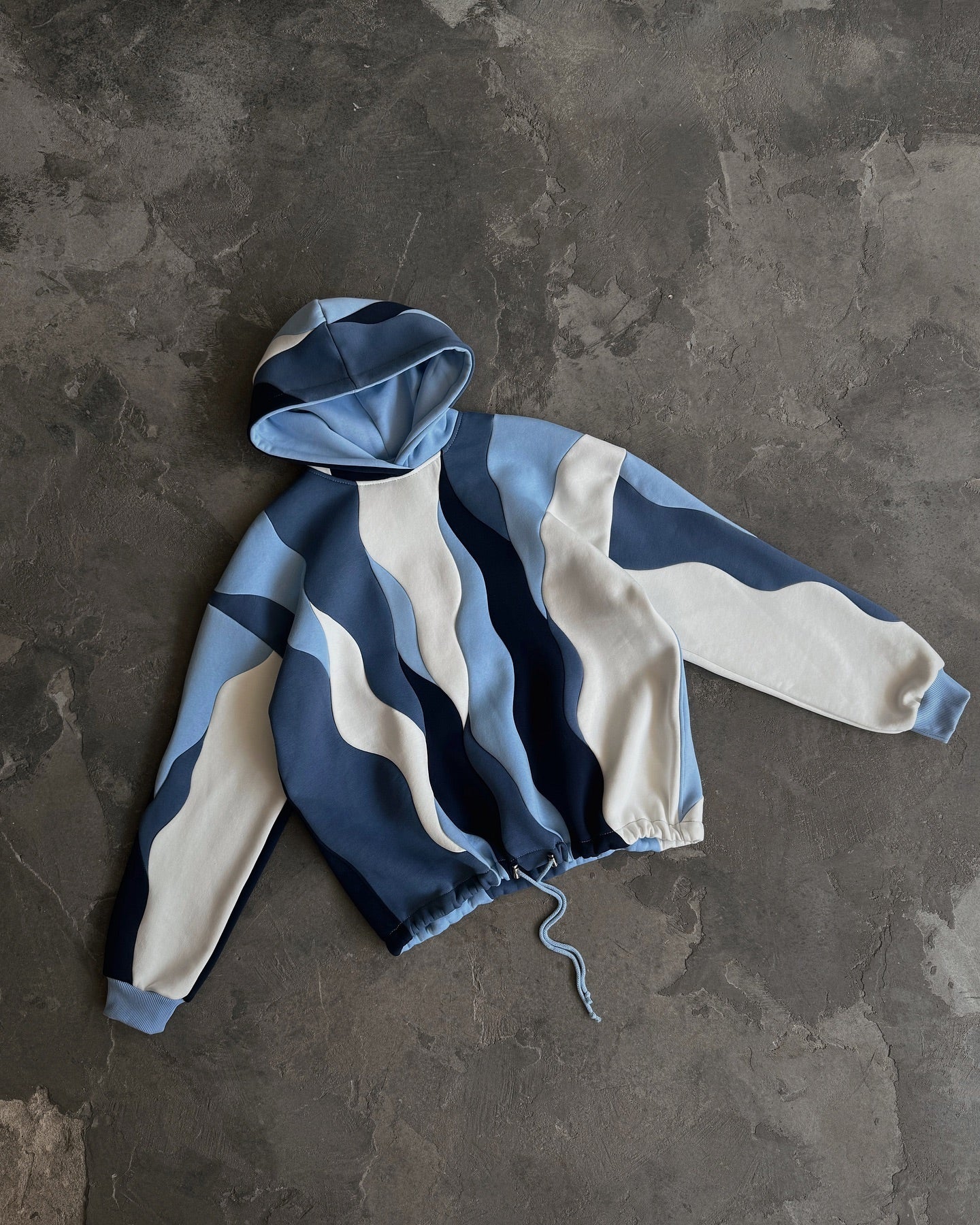 (pre-order) Klyro's Wavey Hoodie